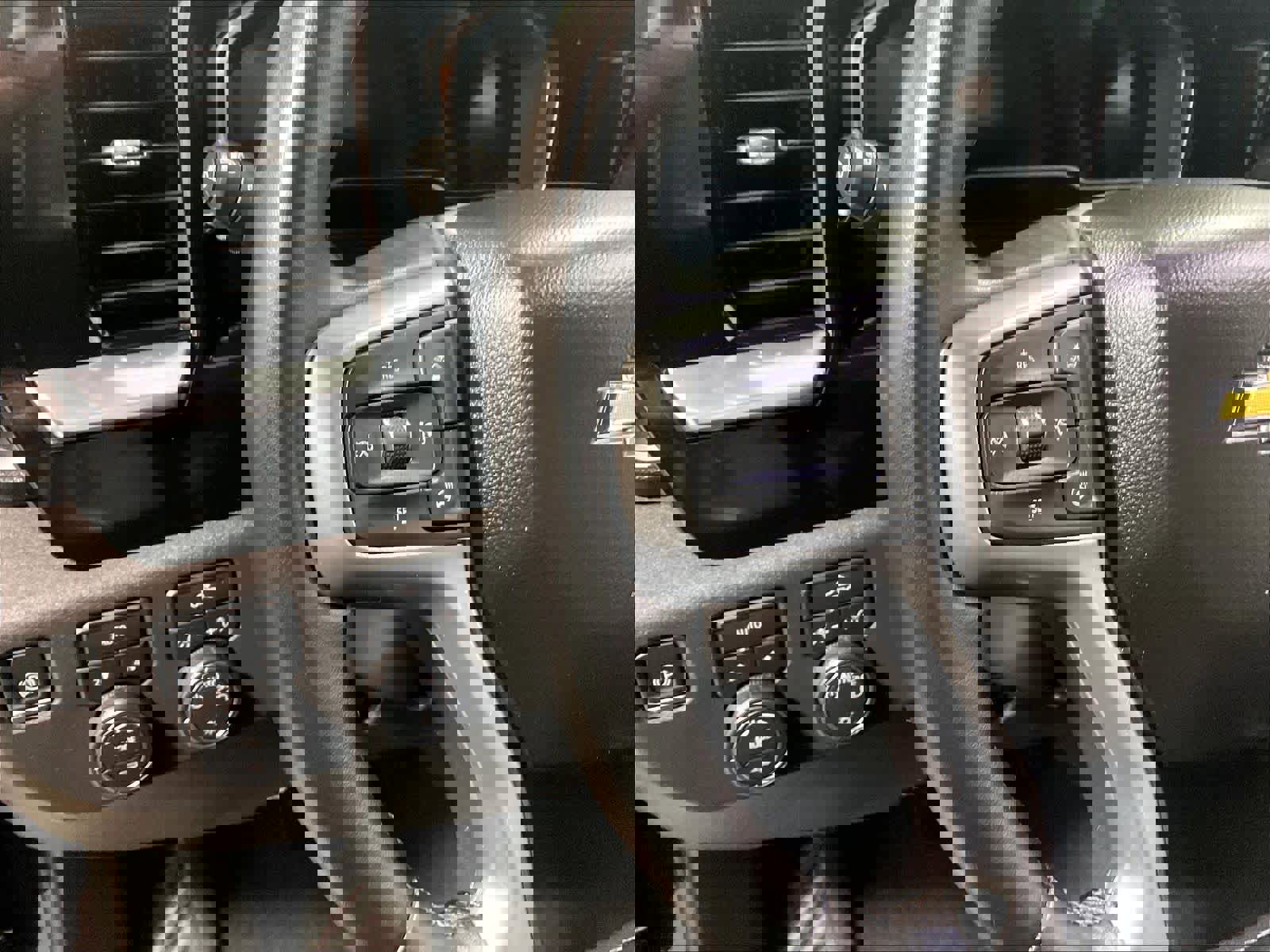 Used 2023 Chevrolet Silverado 1500 LT image 22