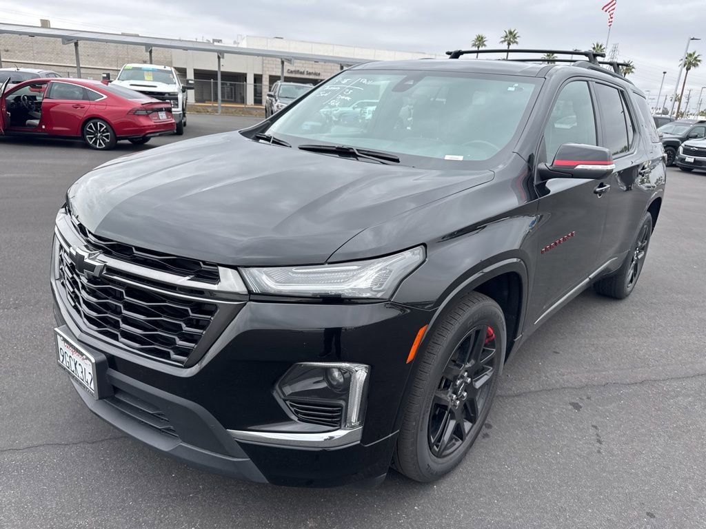 Certified 2023 Chevrolet Traverse Premier w/ Redline Edition FWD image 2