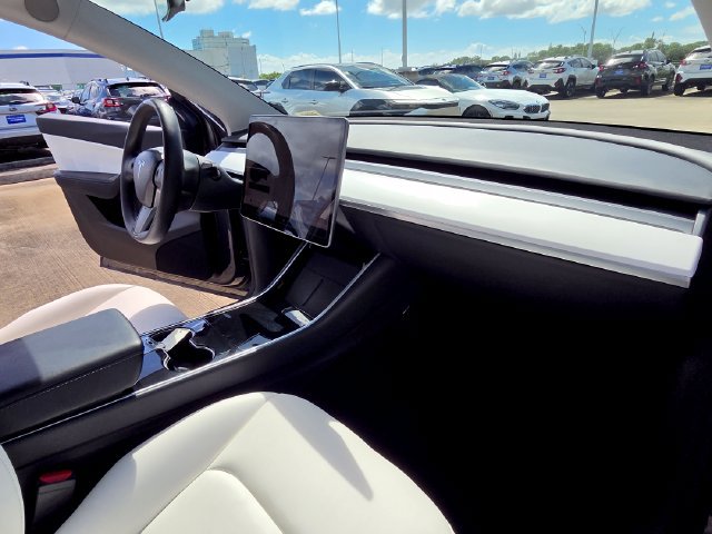 Used 2020 Tesla Model Y Performance AWD/4WD image 24
