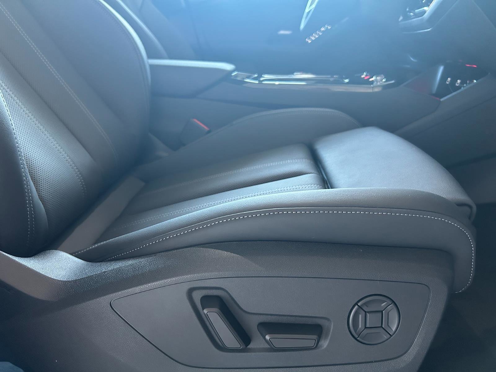 New 2025 Audi A6 e-tron Prestige AWD/4WD image 24