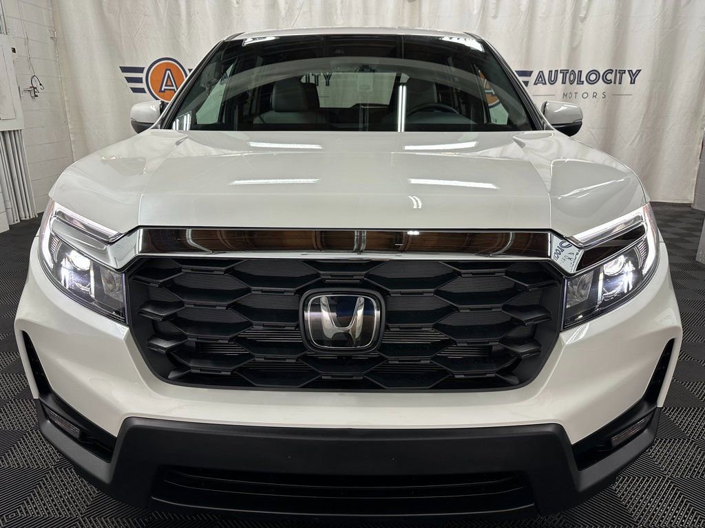 Used 2025 Honda Passport EX-L image 4