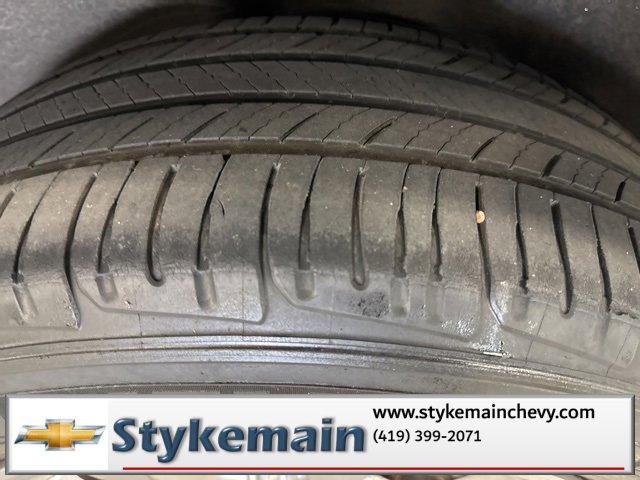 Used 2021 Chrysler Pacifica Touring-L w/ Uconnect Theater Family Group image 12