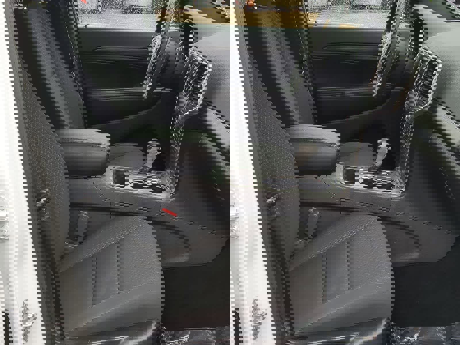 Certified 2019 Jeep Grand Cherokee Laredo AWD/4WD image 21