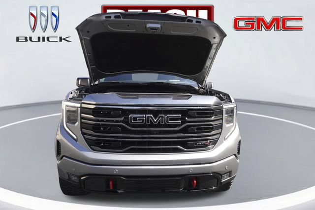 Used 2023 GMC Sierra 1500 AT4 w/ AT4 Premium Package AWD/4WD image 9