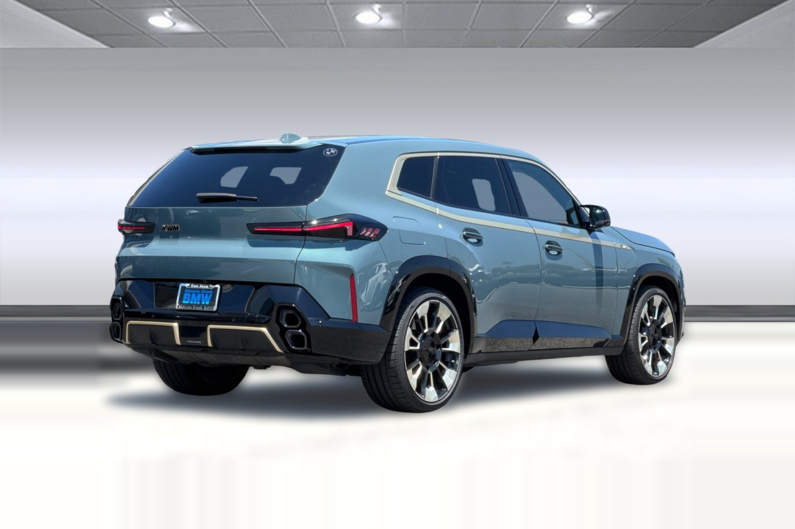 Used 2023 BMW XM AWD/4WD image 9