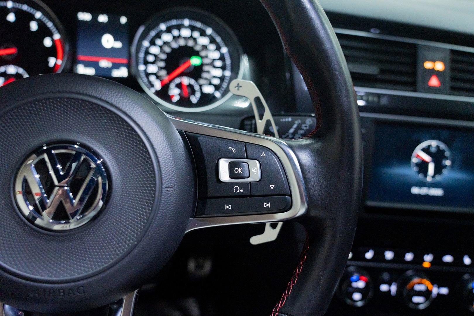 Used 2017 Volkswagen GTI Autobahn FWD image 40