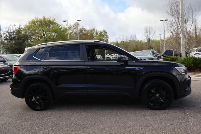 Certified 2022 Volkswagen Taos SE image 9