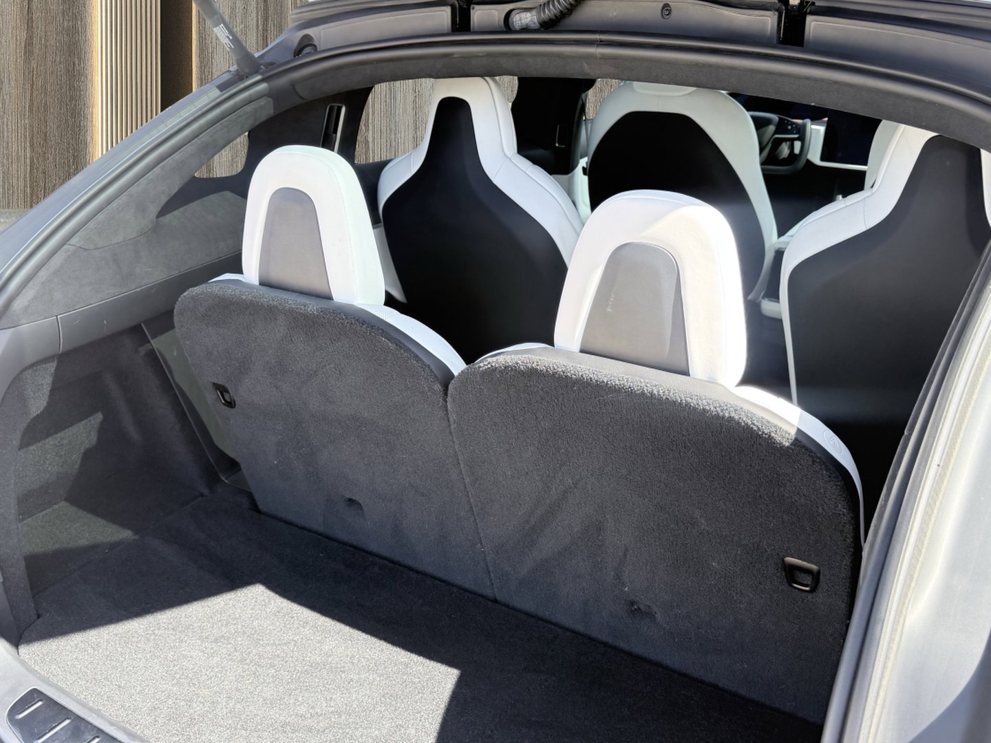 Used 2022 Tesla Model X image 16