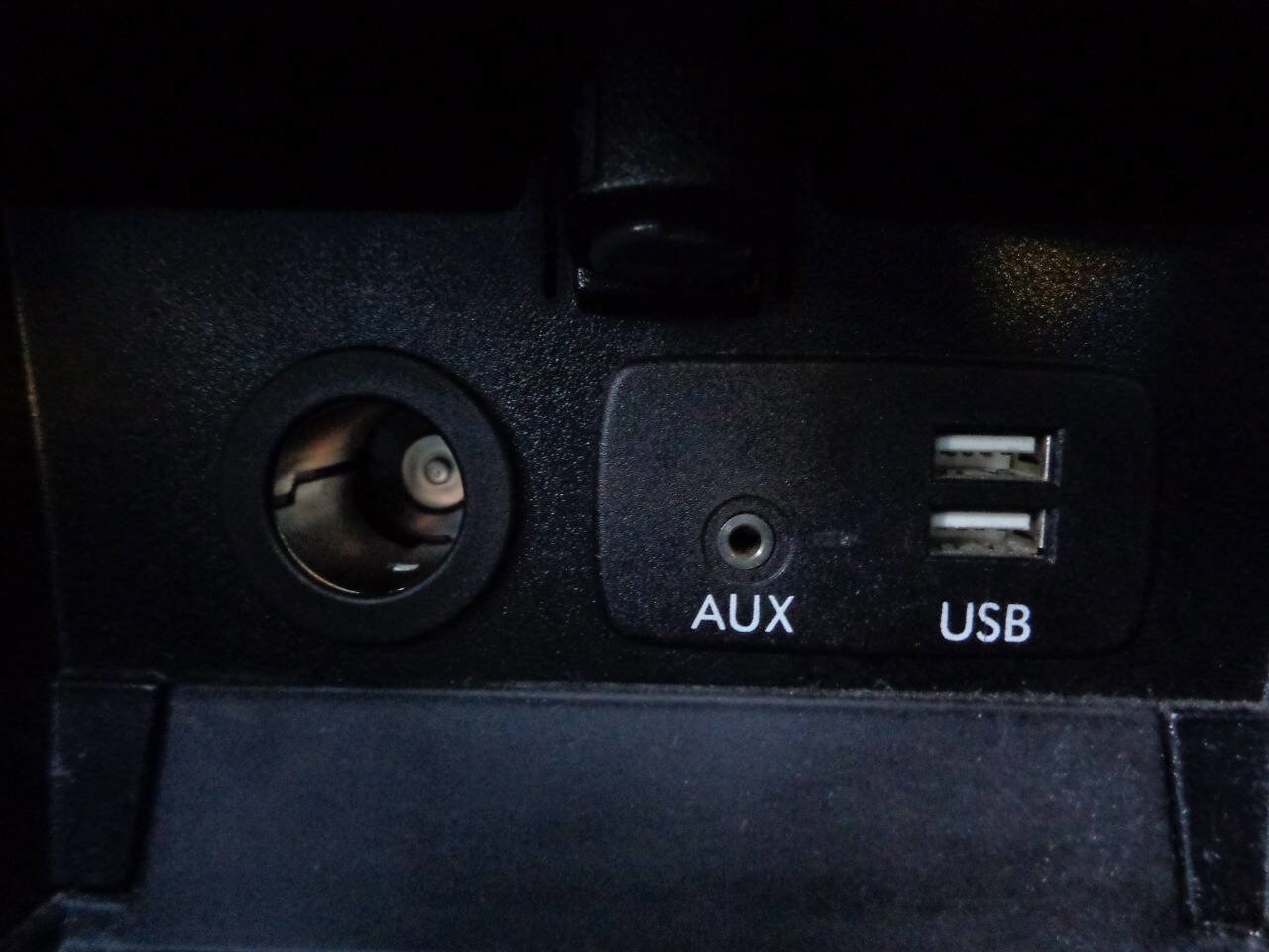 Used 2016 Subaru Legacy 3.6R Limited image 29