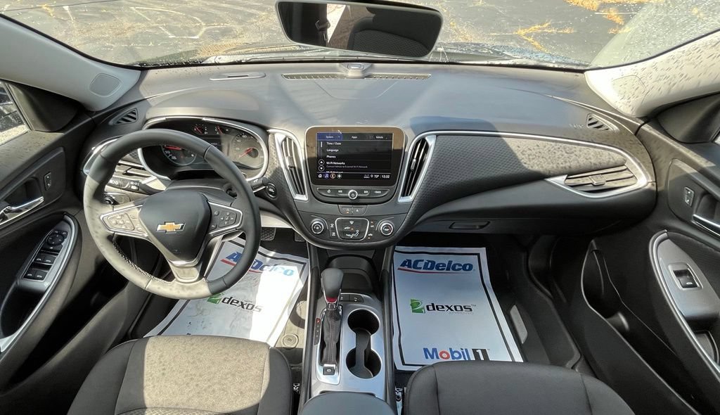 Certified 2025 Chevrolet Malibu RS w/ LPO, Floor Liner Package FWD image 13