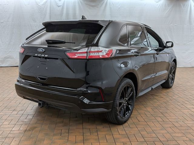 Used 2024 Ford Edge ST-Line w/ Class II Trailer Tow Package AWD/4WD image 7