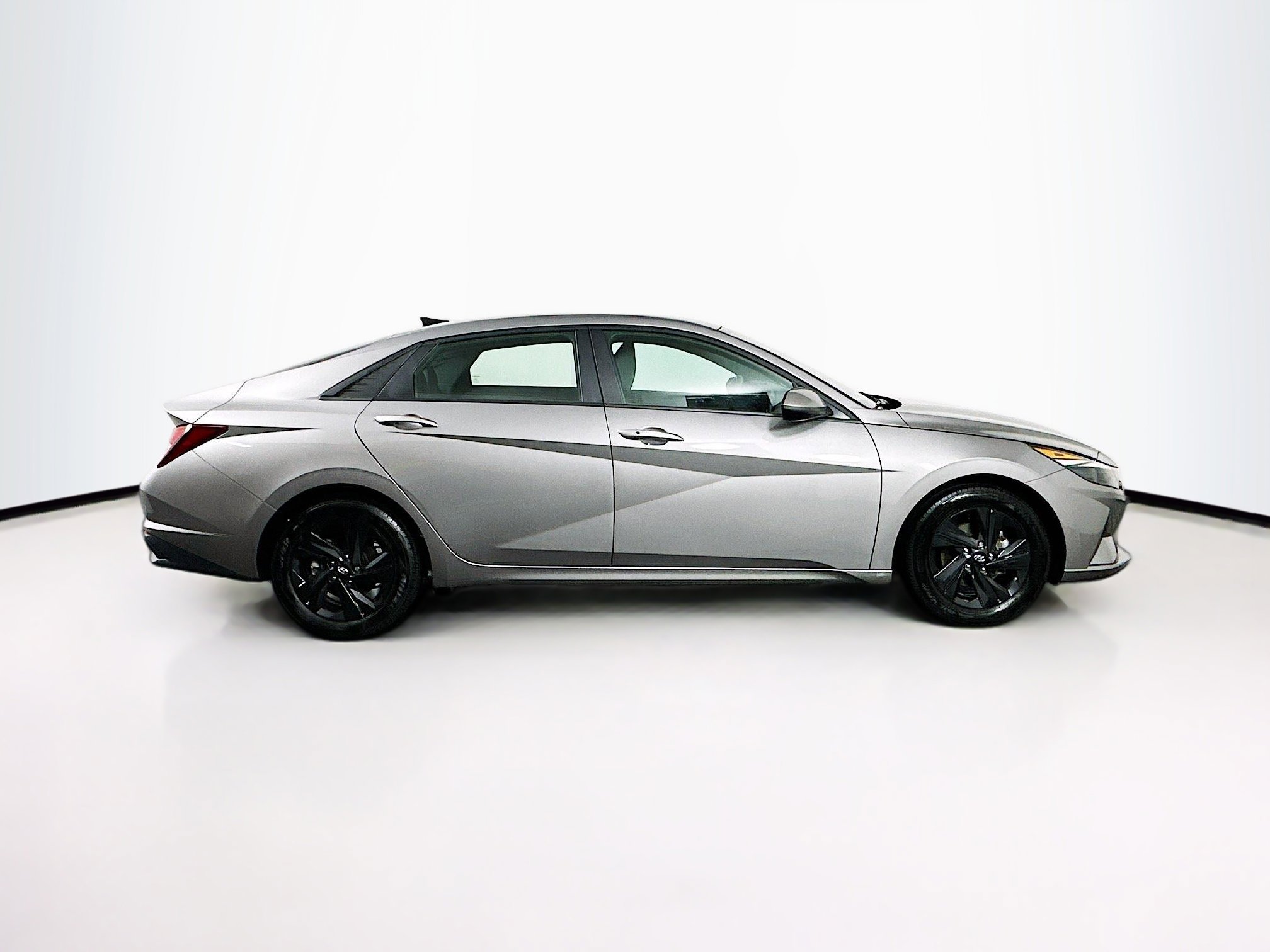 Used 2021 Hyundai Elantra SEL image 10