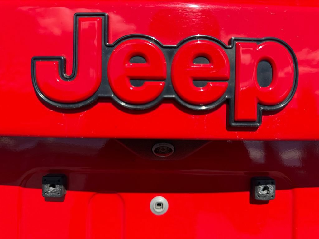 Used 2022 Jeep Renegade Latitude w/ Sun/Sound Group AWD/4WD image 17