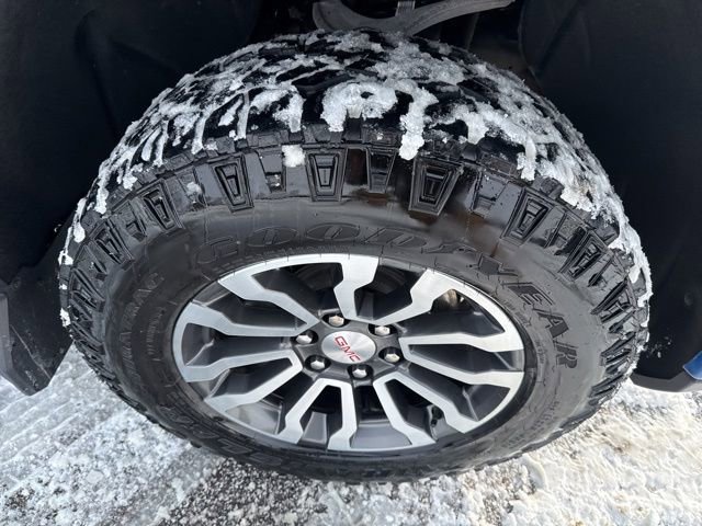 Certified 2023 GMC Sierra 1500 AT4 w/ AT4 Premium Package image 9