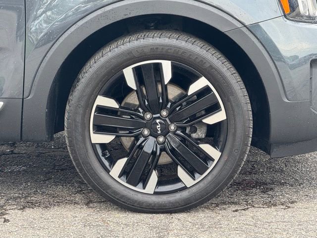 Used 2023 Kia Telluride SX AWD/4WD image 3