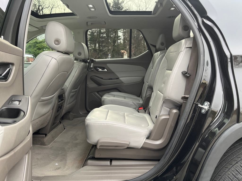 Used 2018 Chevrolet Traverse LT w/ LPO, 'HIT The Road' Package image 11