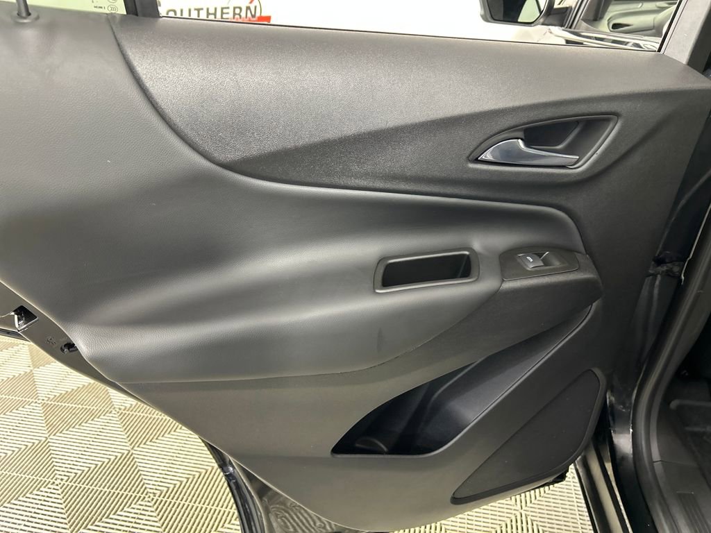 Used 2022 Chevrolet Equinox LT w/ LPO, Floor Liner Package image 16