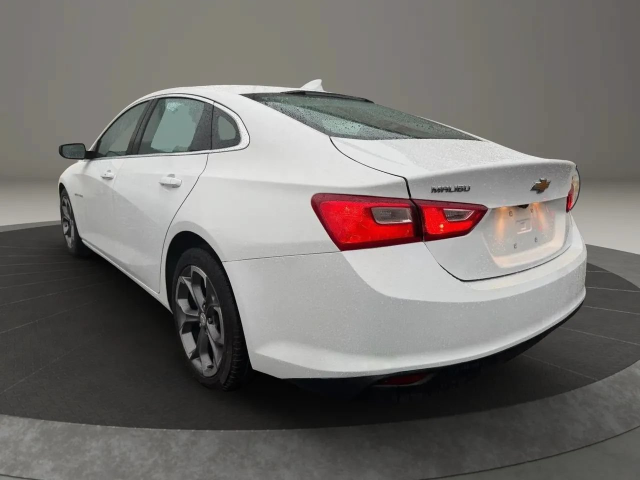 Used 2023 Chevrolet Malibu LT FWD image 7