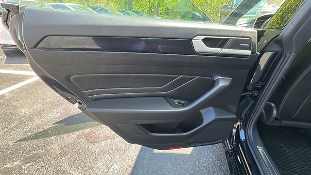 Used 2023 Volkswagen Arteon SEL Premium AWD/4WD image 35