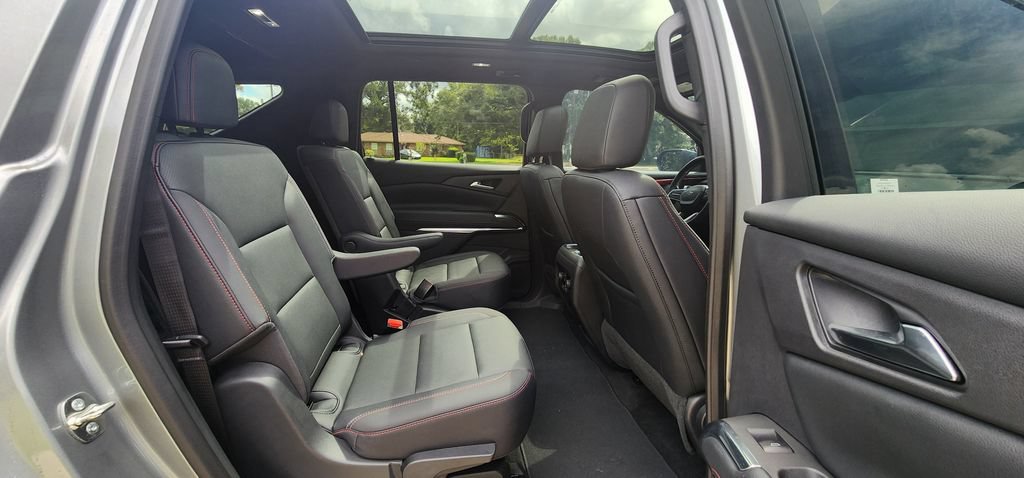 Used 2025 Chevrolet Traverse Z71 w/ LPO, Floor Liner Package AWD/4WD image 26