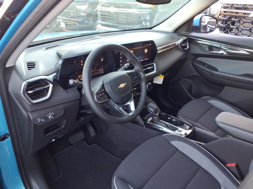 New 2026 Chevrolet TrailBlazer LT w/ Convenience Package AWD/4WD image 12