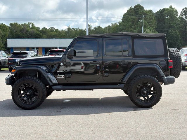 Used 2018 Jeep Wrangler Unlimited Sahara AWD/4WD image 2