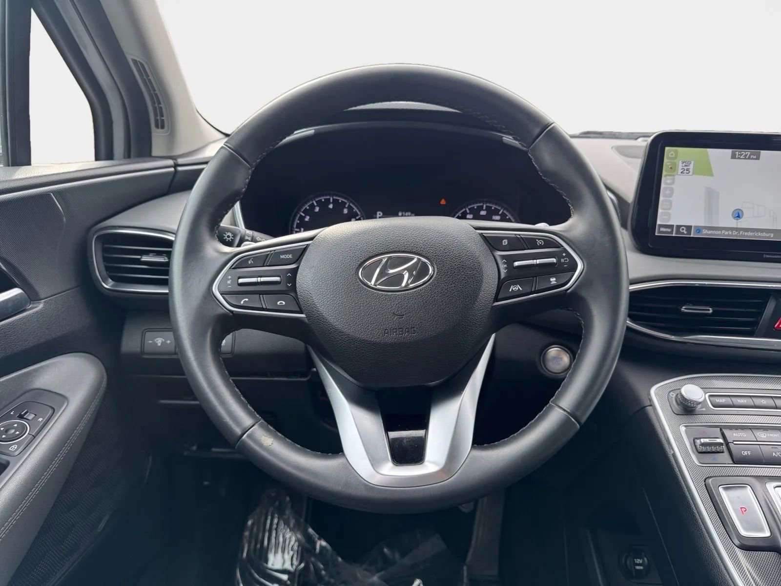 Used 2023 Hyundai Santa Fe SEL image 13