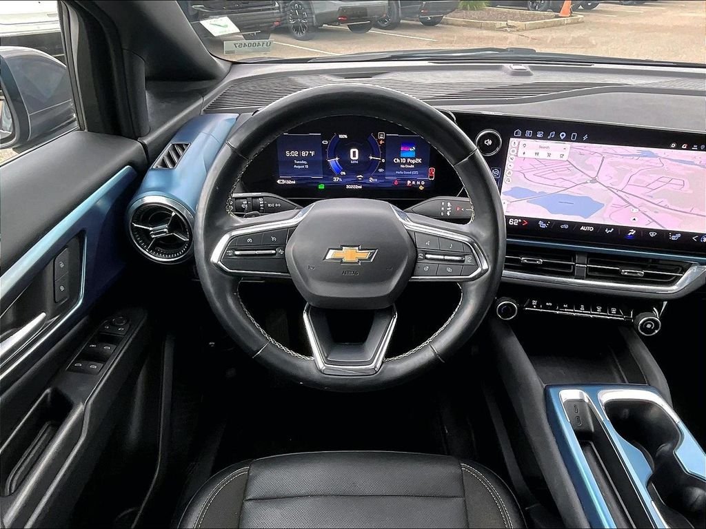 Used 2024 Chevrolet Equinox EV LT FWD image 17