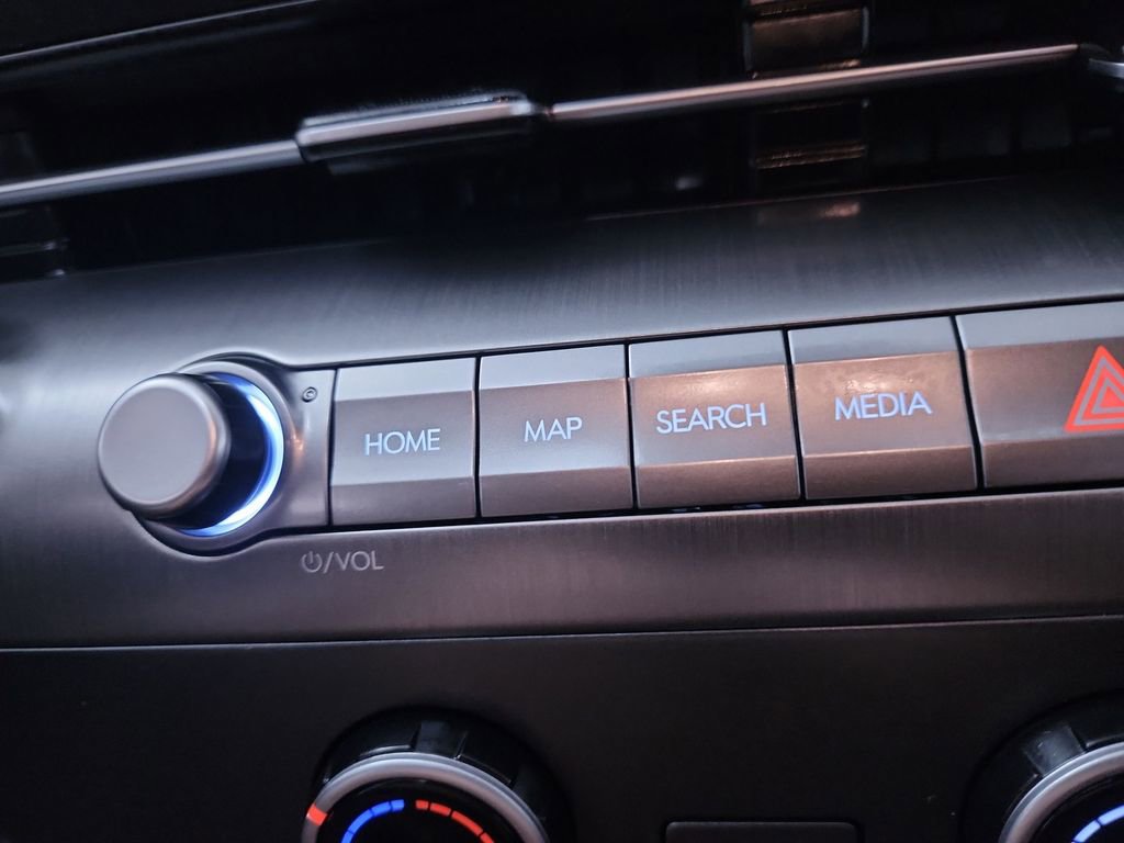 Used 2025 Hyundai Kona SE image 18