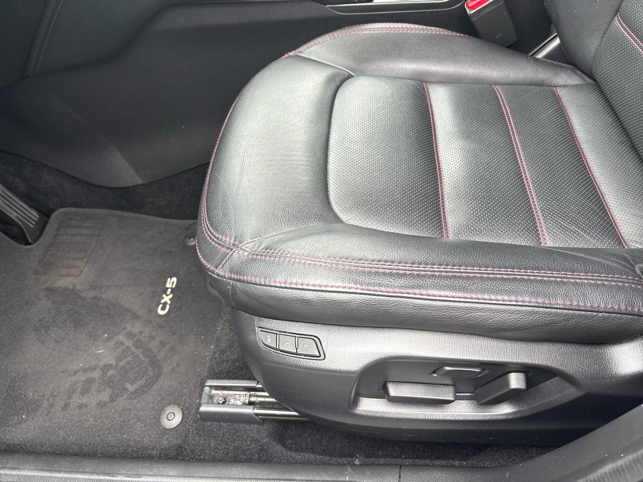 Used 2025 MAZDA CX-5 Carbon Edition image 9