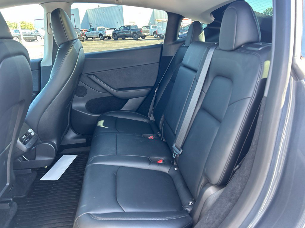 Used 2023 Tesla Model Y Long Range AWD/4WD image 6