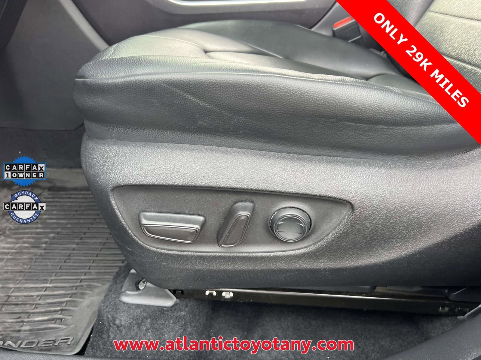 Used 2023 Toyota Highlander XLE AWD/4WD image 24