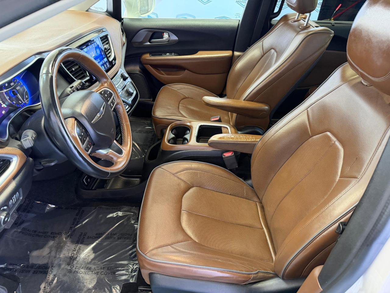 Used 2017 Chrysler Pacifica Limited FWD image 16