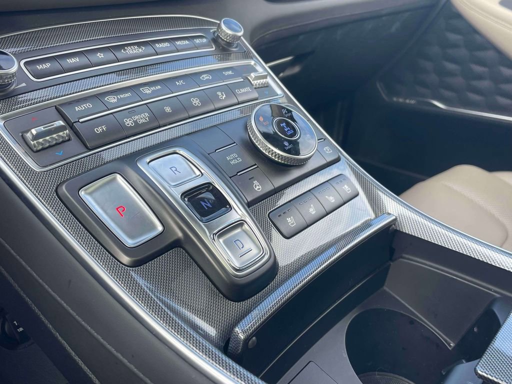 Used 2023 Hyundai Santa Fe Limited image 31