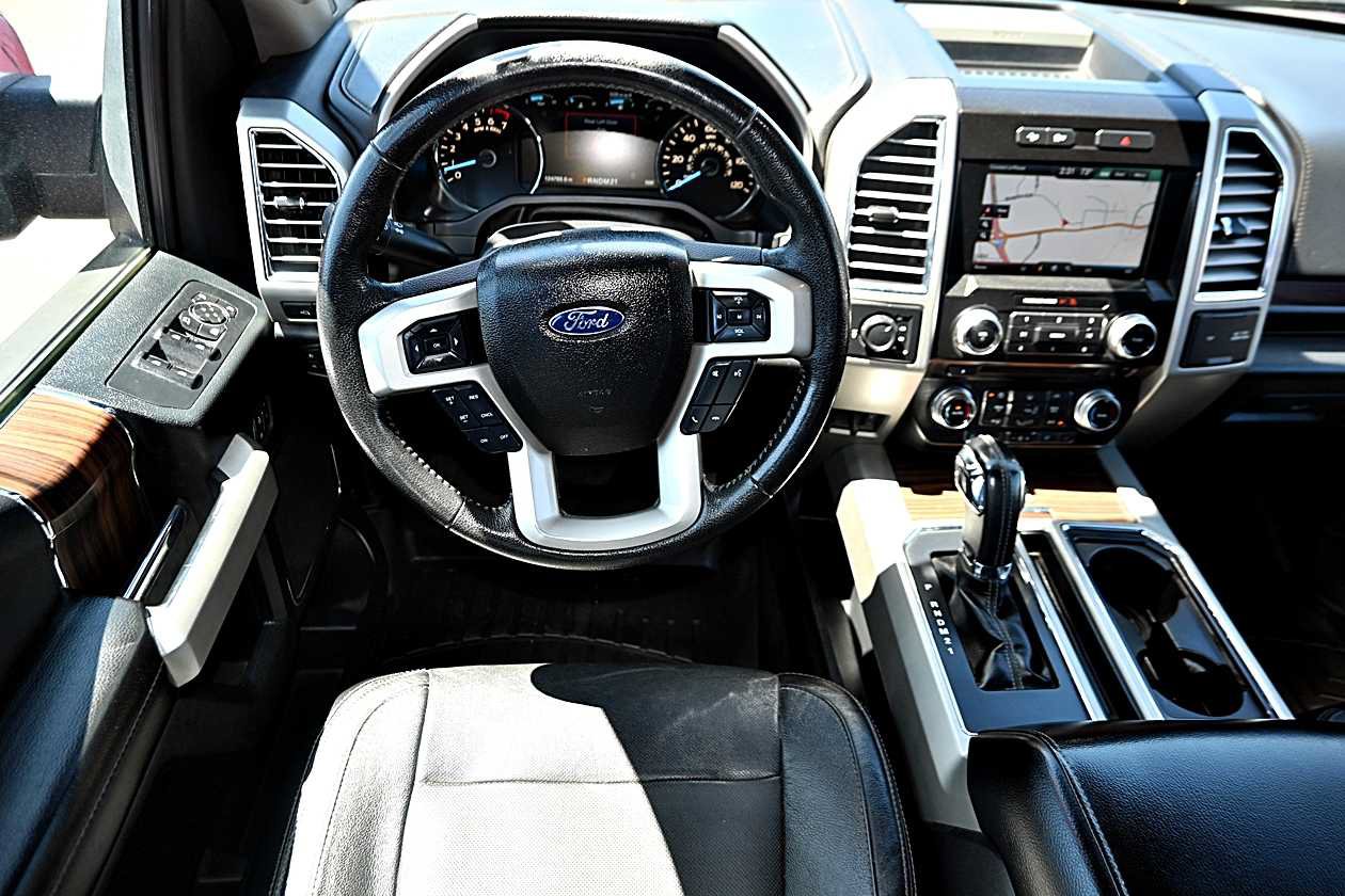 Used 2015 Ford F150 Lariat w/ Equipment Group 502A Luxury AWD/4WD image 15