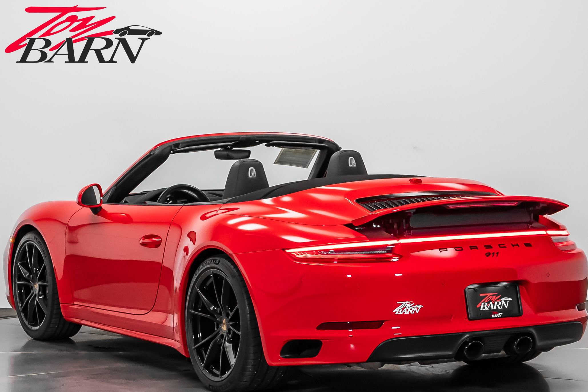 Used 2018 Porsche 911 Carrera image 3