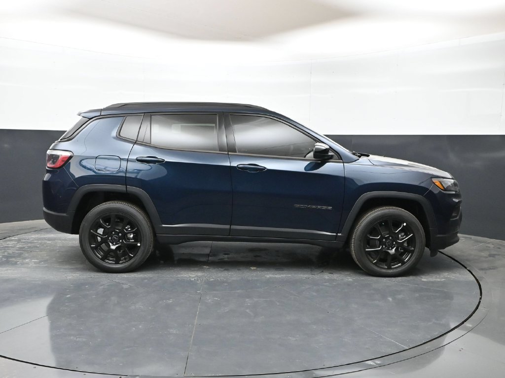 New 2026 Jeep Compass Latitude AWD/4WD image 29