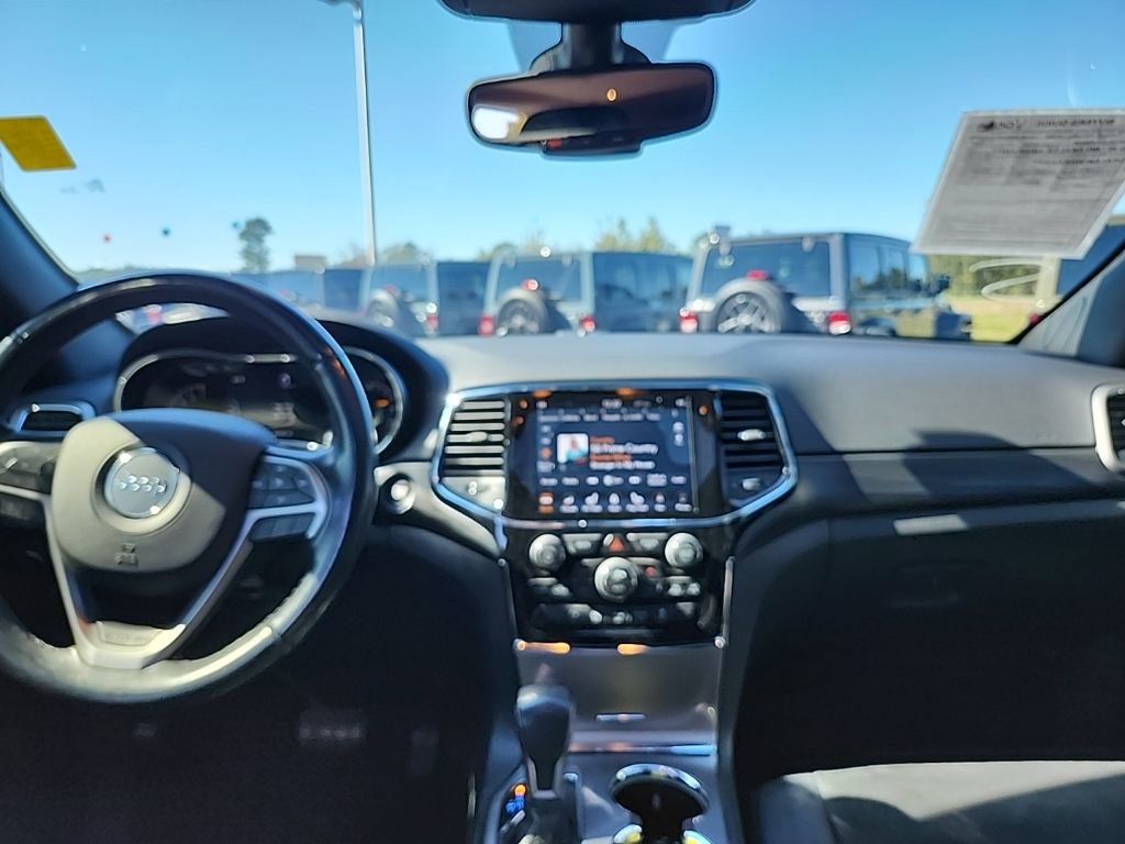 Certified 2020 Jeep Grand Cherokee Altitude AWD/4WD image 3