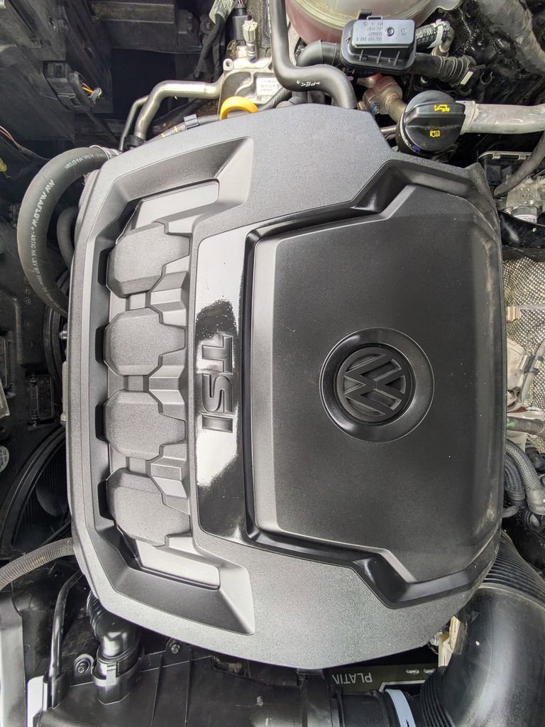 Used 2022 Volkswagen Tiguan SE image 32