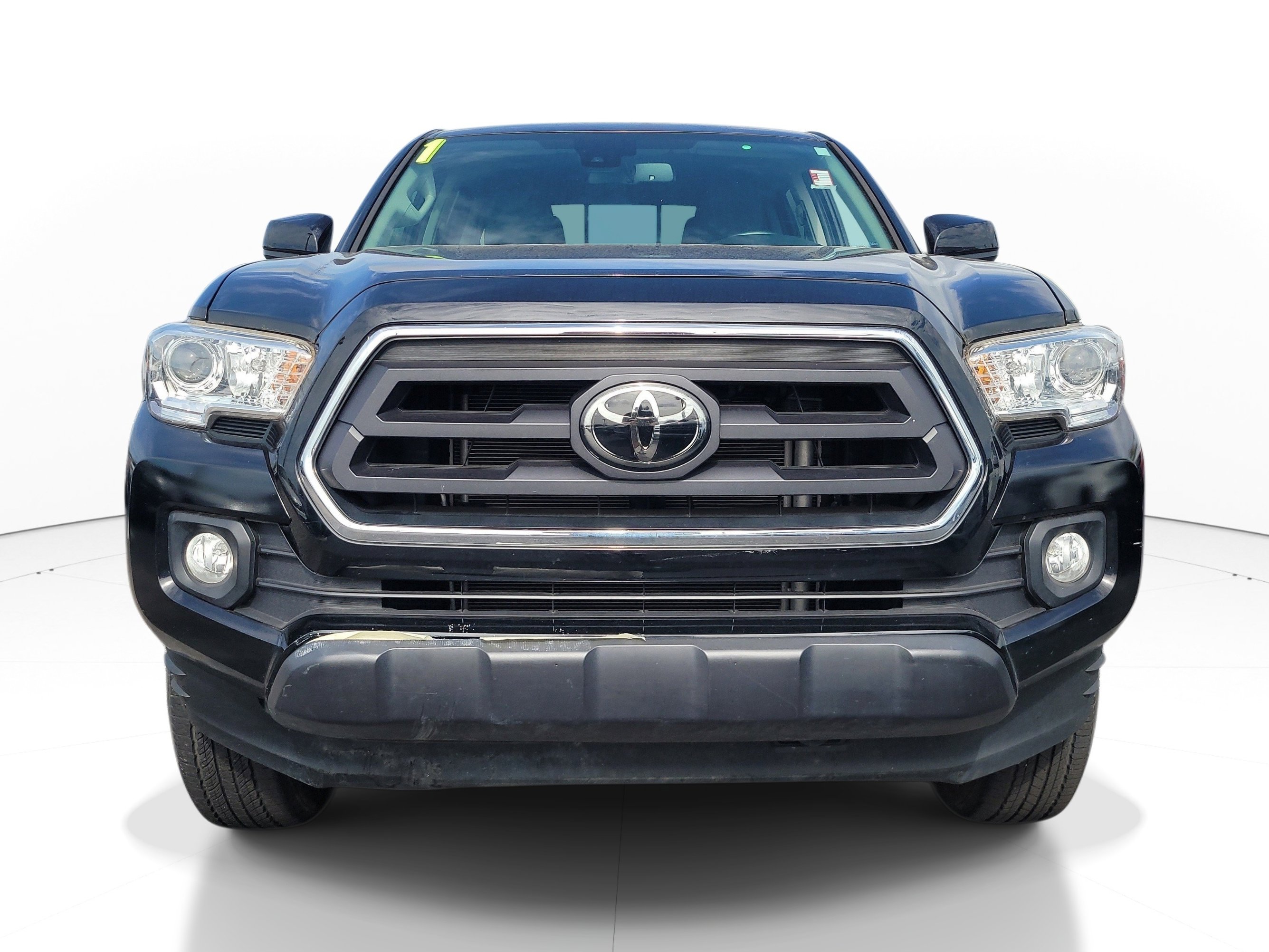Used 2021 Toyota Tacoma SR5 AWD/4WD image 2