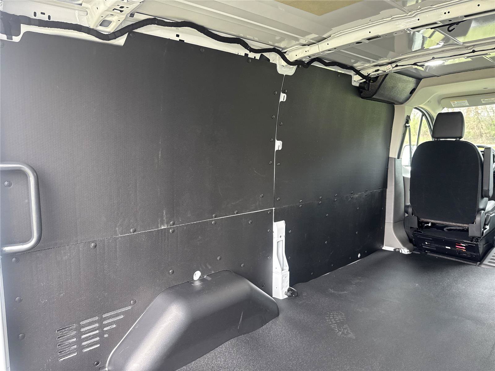 New 2026 Ford Transit 250 Low Roof w/ Exterior Upgrade Package RWD image 4