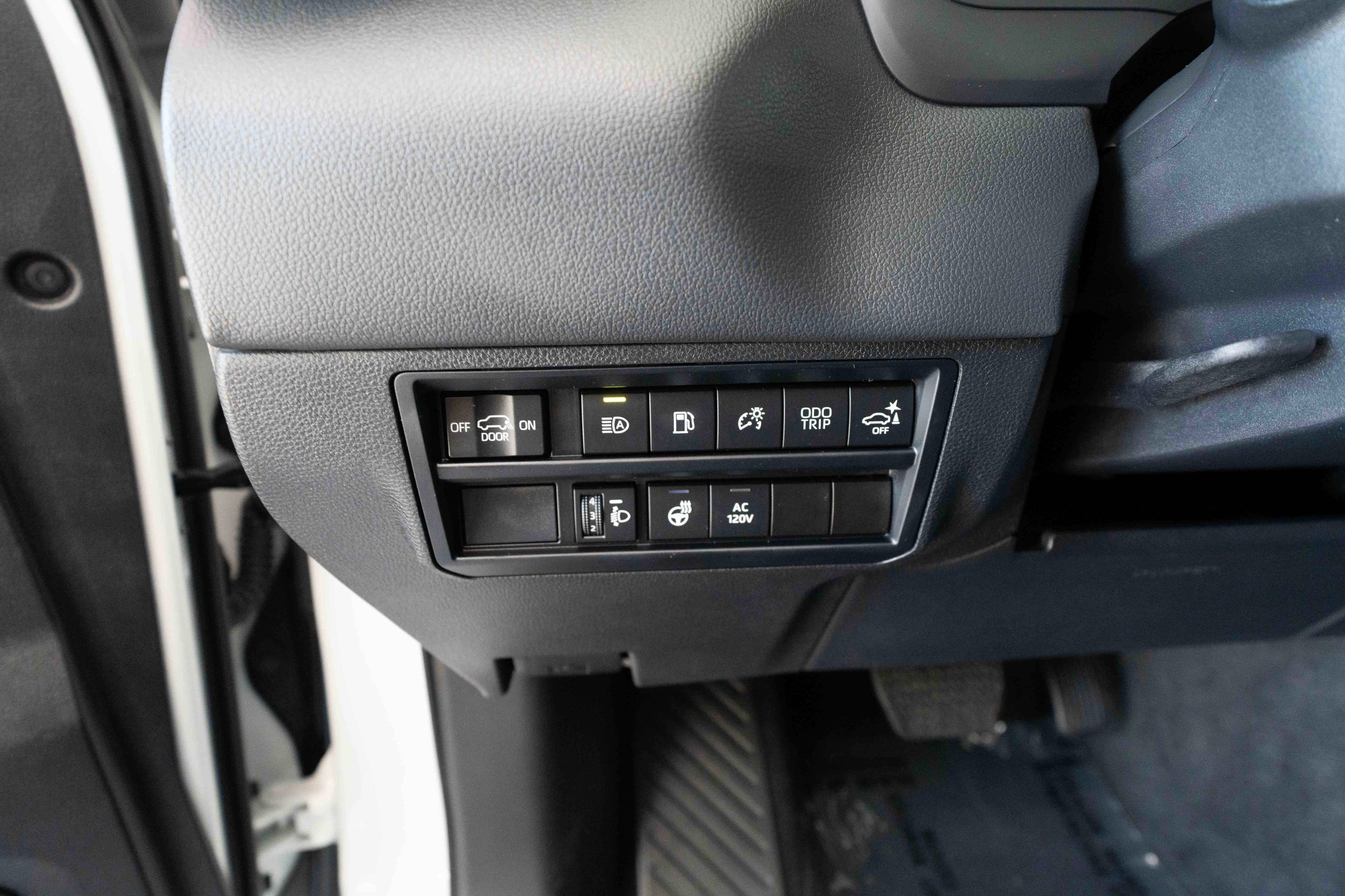 Certified 2023 Toyota Sequoia Limited AWD/4WD image 12