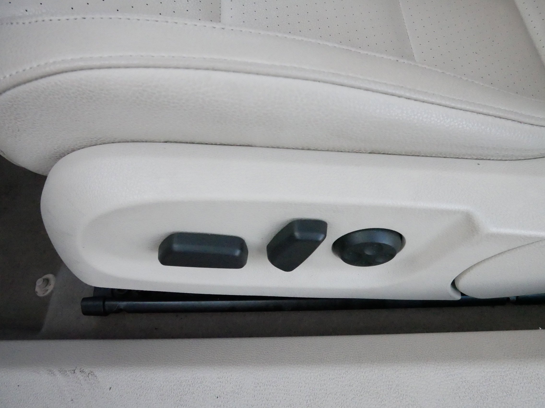 Used 2016 Volkswagen Eos Komfort image 20