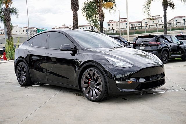 Used 2021 Tesla Model Y Performance AWD/4WD image 1