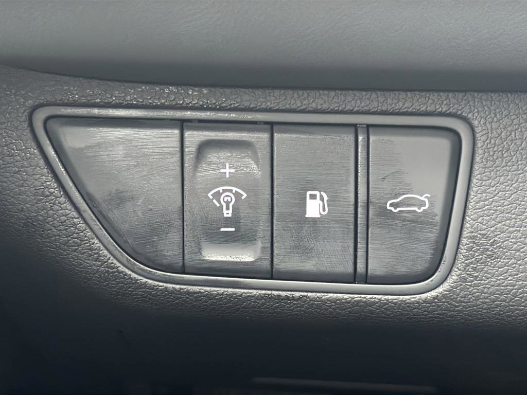 Used 2026 Genesis G70 2.5T Prestige image 48