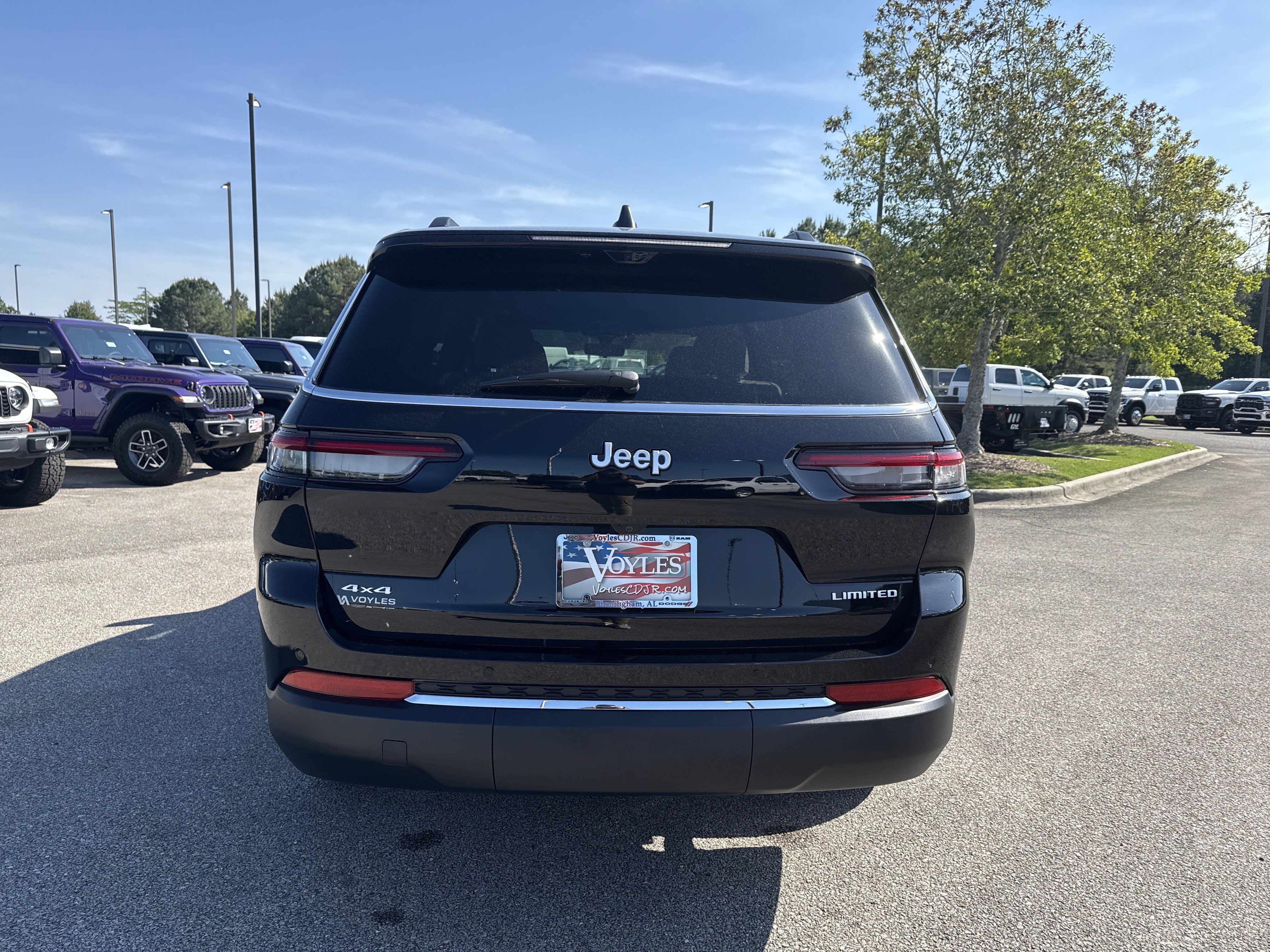 New 2025 Jeep Grand Cherokee L Limited w/ Luxury Tech Group II AWD/4WD image 6