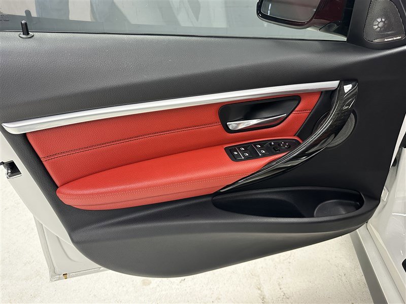 Used 2017 BMW 340i xDrive Sedan image 18