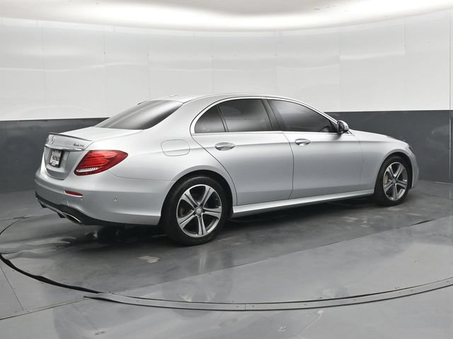 Used 2017 Mercedes-Benz E 300 4MATIC image 3