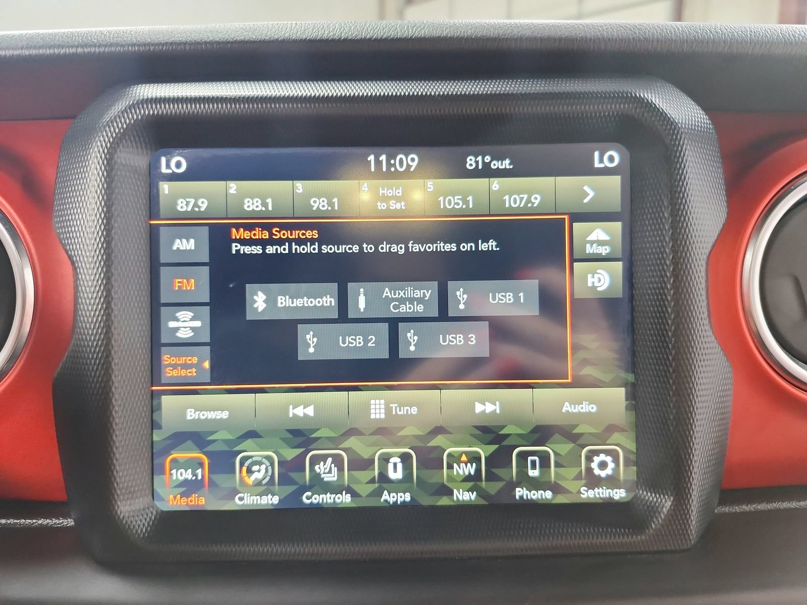Used 2020 Jeep Gladiator Rubicon AWD/4WD image 24