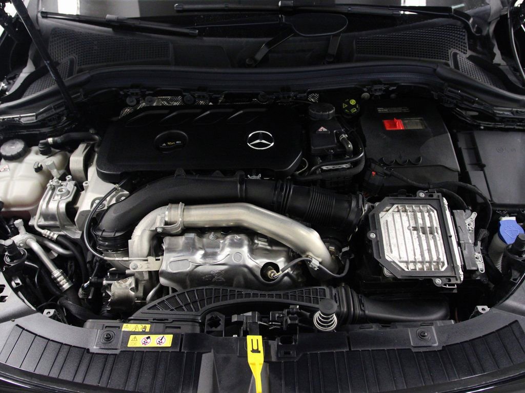 Certified 2025 Mercedes-Benz GLA 250 4MATIC image 12
